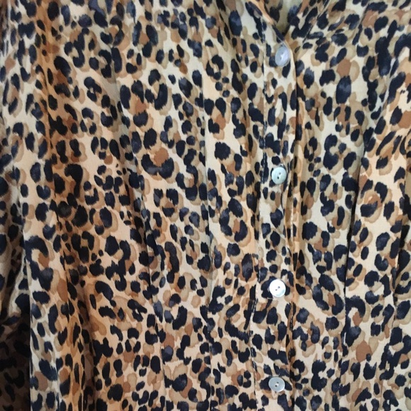 LEOPARD PRINT BUTTON DOWN - Picture 3 of 6
